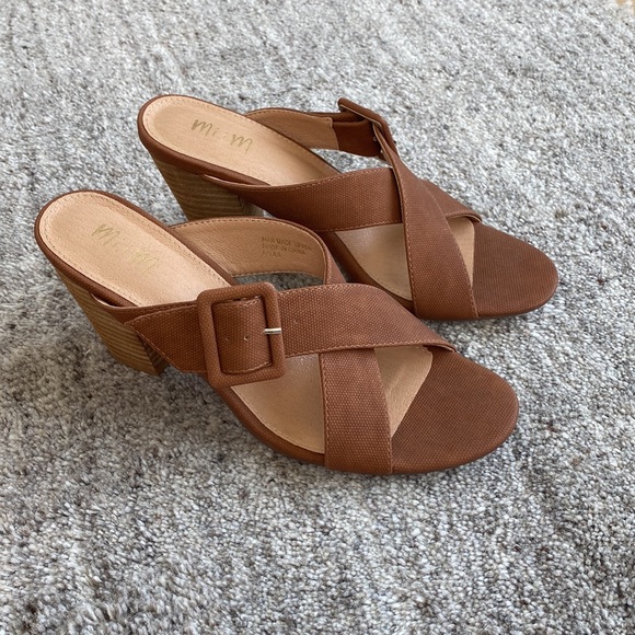 Mi.iM brown wedge sandal size 8.5 - Picture 5 of 6